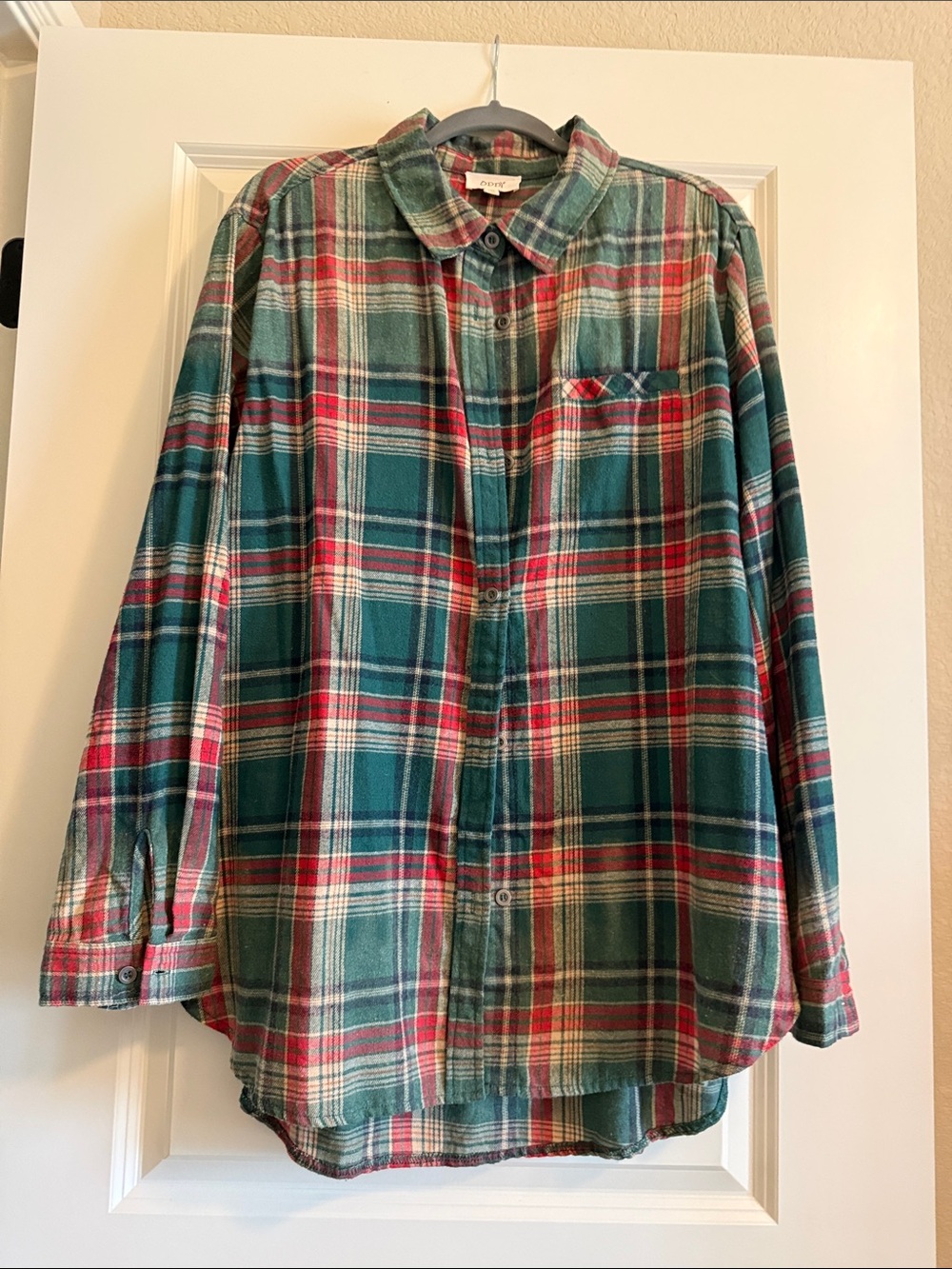 ODDY Women's Green and Red Plaid Button-Down Shirt